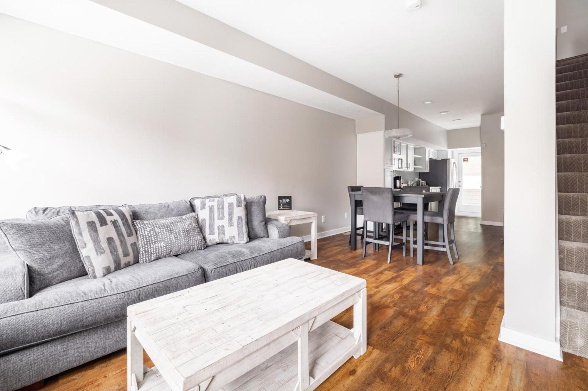 Luxury Downtown Townhome Unit 5 Cleveland Esterno foto